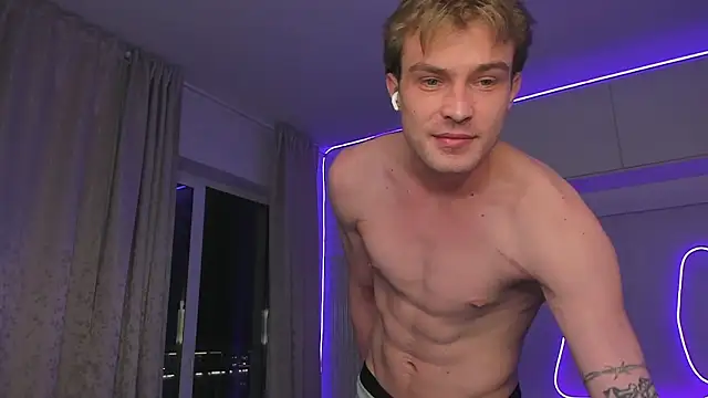 Snapshot of DanteRay chatting on 11-16-25, 10:04 DanteRay online show from 11-16-25, 10:04