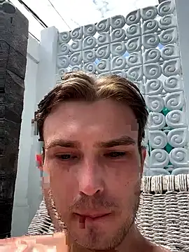 Snapshot of DanteRay chatting on 03-08-26, 06:06 DanteRay online show from 03-08-26, 06:06