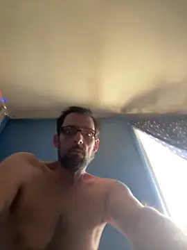 Snapshot of biggdaddyandqueenn chatting on 11-29-25, 05:27 biggdaddyandqueenn online show from 11-29-25, 05:27