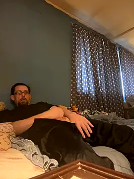 Snapshot of biggdaddyandqueenn chatting on 11-30-25, 07:29 biggdaddyandqueenn online show from 11-30-25, 07:29