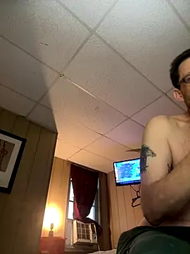 Snapshot of biggdaddyandqueenn chatting on 12-02-25, 01:05 biggdaddyandqueenn online show from 12-02-25, 01:05