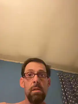 Snapshot of biggdaddyandqueenn chatting on 12-03-25, 10:52 biggdaddyandqueenn online show from 12-03-25, 10:52