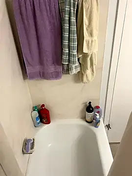 Snapshot of biggdaddyandqueenn chatting on 01-06-26, 07:17 biggdaddyandqueenn online show from 01-06-26, 07:17