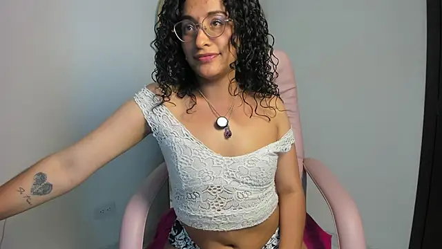 Snapshot of misslya00 chatting on 11-30-25, 08:57 misslya00 online show from 11-30-25, 08:57