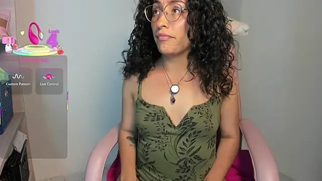 Snapshot of misslya00 chatting on 12-05-25, 08:05 misslya00 online show from 12-05-25, 08:05