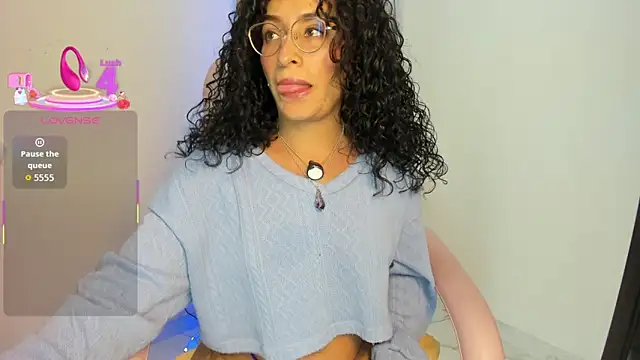 Snapshot of misslya00 chatting on 12-18-25, 03:45 misslya00 online show from 12-18-25, 03:45