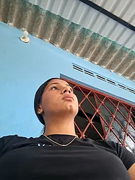 Snapshot of lapicarona18 chatting on 11-18-25, 03:05 lapicarona18 online show from 11-18-25, 03:05