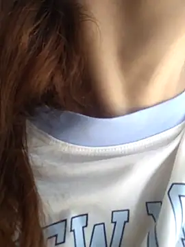 Snapshot of Xeena_ chatting on 11-25-25, 02:39 Xeena online show from 11-25-25, 02:39