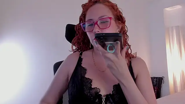 MistressErza online show from 06-09-26, 07:03