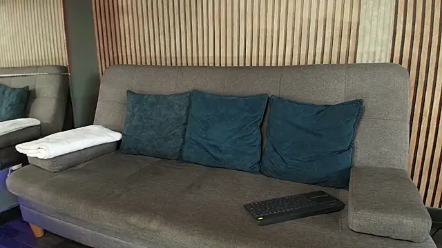 Snapshot of ZyroNight chatting on 11-12-25, 02:17 ZyroNight online show from 11-12-25, 02:17