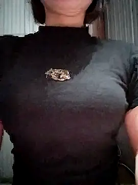 Niramiu online show from 11-17-25, 01:55