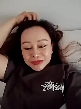 Snapshot of thu-cuoi chatting on 12-14-25, 07:25 thu-cuoi online show from 12-14-25, 07:25