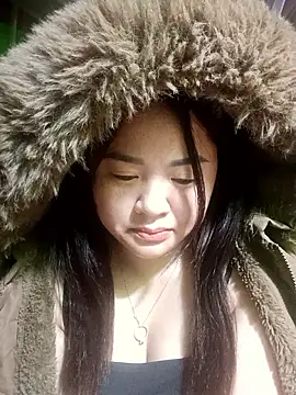 Bee-bgolden online show from 11-24-25, 03:01