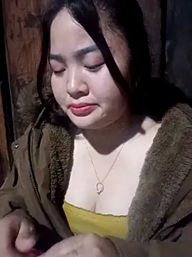 Bee-bgolden online show from 12-20-25, 03:30