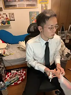 ippei0001 online show from 11-24-25, 01:11