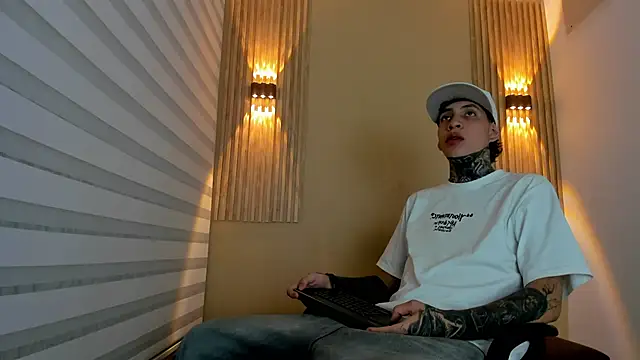 DANTE ARMSTRONG online show from 11-28-25, 03:42