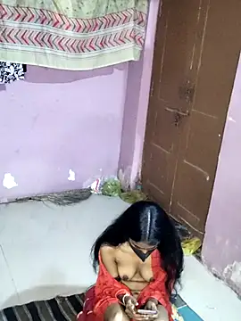 Snapshot of Thaper_Meera2 chatting on 11-08-25, 07:01 Thaper Meera2 online show from 11-08-25, 07:01