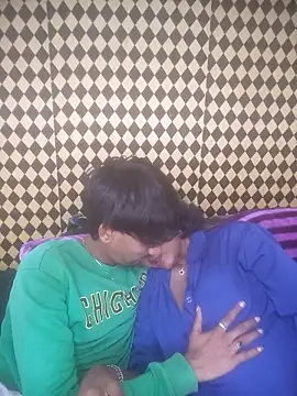 Snapshot of Freakingromance chatting on 03-18-26, 08:39 Freakingromance online show from 03-18-26, 08:39