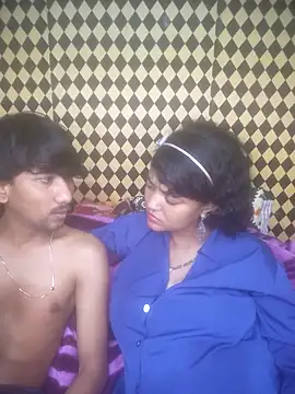 Snapshot of Freakingromance chatting on 03-27-26, 08:30 Freakingromance online show from 03-27-26, 08:30