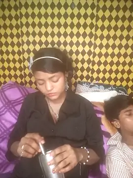 Snapshot of Freakingromance chatting on 03-28-26, 09:03 Freakingromance online show from 03-28-26, 09:03