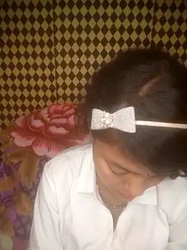 Snapshot of Freakingromance chatting on 04-05-26, 05:32 Freakingromance online show from 04-05-26, 05:32