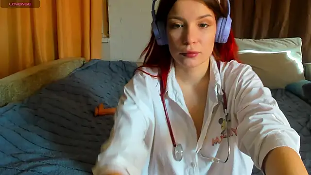 Eva purrr  online show from 02-12-26, 08:09