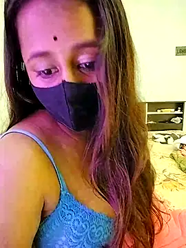 LoveLy-Soneya online show from 12-21-25, 02:30