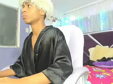 Snapshot of Santy_bigcock_01 chatting on 11-09-25, 02:10 Santy bigcock 01 online show from 11-09-25, 02:10