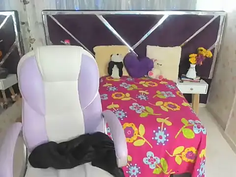 Snapshot of Santy_bigcock_01 chatting on 11-10-25, 03:22 Santy bigcock 01 online show from 11-10-25, 03:22