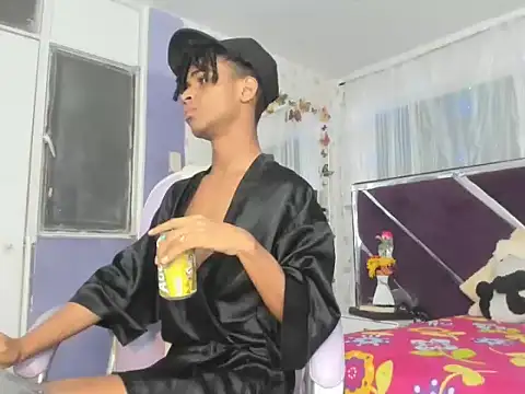 Snapshot of Santy_bigcock_01 chatting on 11-11-25, 03:28 Santy bigcock 01 online show from 11-11-25, 03:28