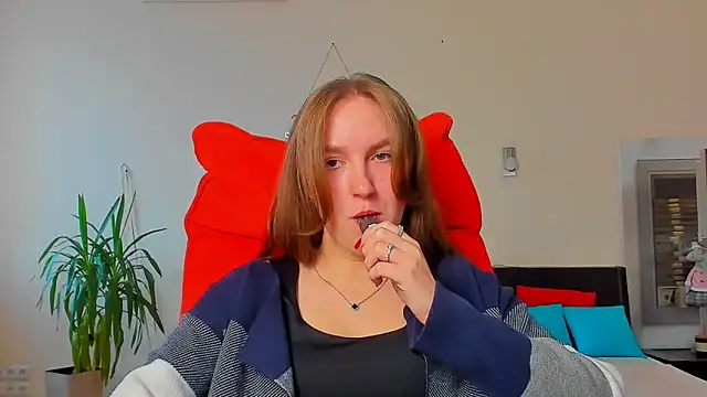 Snapshot of Nesie-Stoun chatting on 11-23-25, 09:20 Nesie-Stoun online show from 11-23-25, 09:20