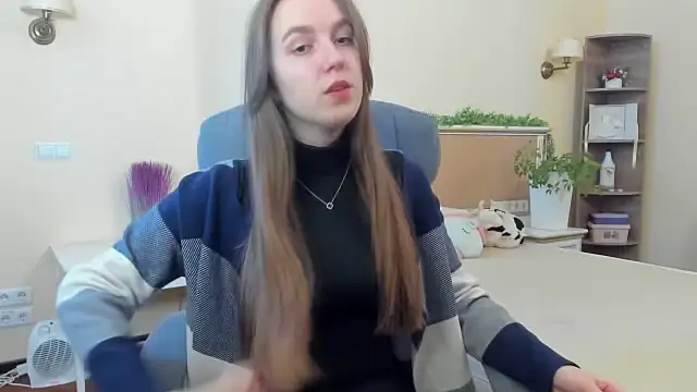 Snapshot of Nesie-Stoun chatting on 11-25-25, 09:31 Nesie-Stoun online show from 11-25-25, 09:31