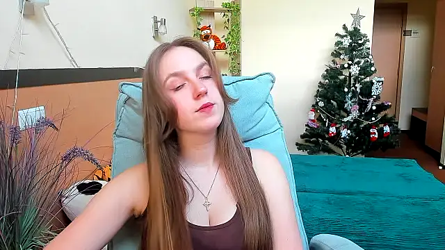 Snapshot of Nesie-Stoun chatting on 12-19-25, 09:49 Nesie-Stoun online show from 12-19-25, 09:49