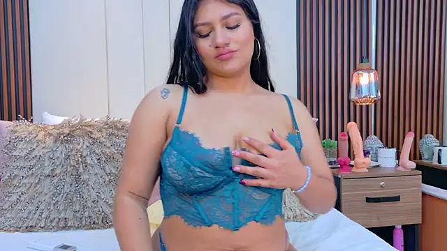 ValeriaMonet online show from 12-15-25, 08:13