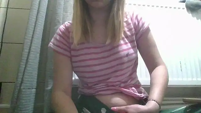 Snapshot of dirty_sasha00 chatting on 03-10-26, 04:06 dirty sasha00 online show from 03-10-26, 04:06