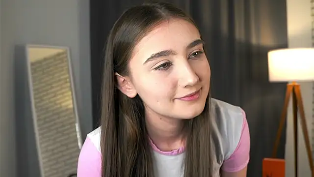 Snapshot of AriannaSemke chatting on 11-08-25, 03:29 AriannaSemke online show from 11-08-25, 03:29