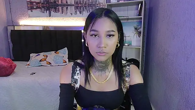 lyam ebony  online show from 11-08-25, 08:40