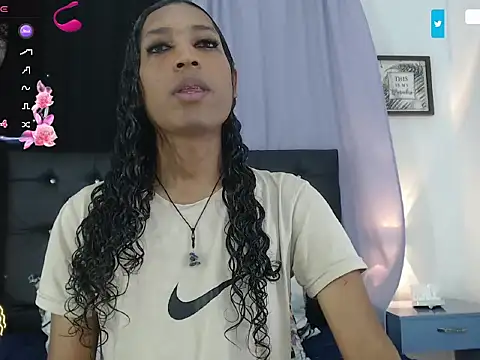 MiaCoock online show from 11-27-25, 12:40