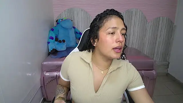 Snapshot of tamara_brown_t chatting on 11-10-25, 07:35 tamara brown t online show from 11-10-25, 07:35