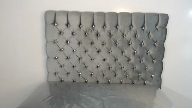 Snapshot of tamara_brown_t chatting on 12-15-25, 08:02 tamara brown t online show from 12-15-25, 08:02