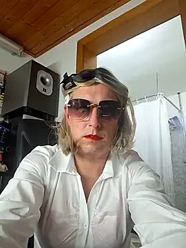 Snapshot of AgnesCross39 chatting on 03-07-26, 08:06 AgnesCross39 online show from 03-07-26, 08:06