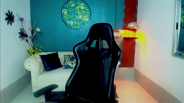 Scandarkmarie online show from 11-13-25, 11:25