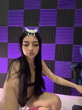 Luna shinee online show from 11-13-25, 07:07