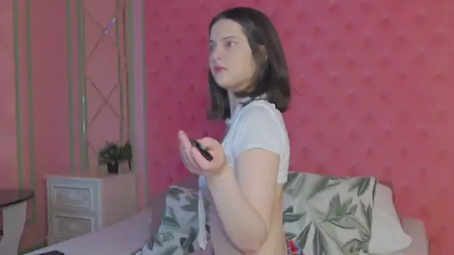 Snapshot of Ruby_de_Cherry chatting on 06-15-26, 12:51 Ruby de Cherry online show from 06-15-26, 12:51