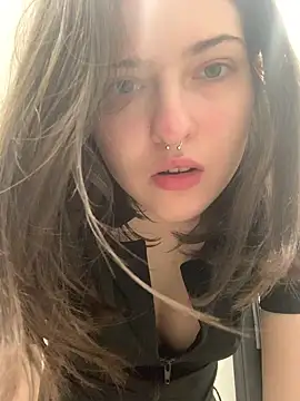 Ruby de Cherry online show from 07-14-26, 12:33