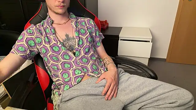 cutiebishy online show from 05-22-26, 03:13