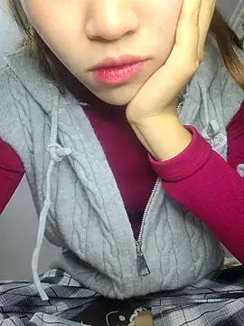 Snapshot of Liner_min chatting on 11-13-25, 12:42 Liner min online show from 11-13-25, 12:42