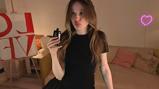 Snapshot of eirakiliana chatting on 11-18-25, 06:40 eirakiliana online show from 11-18-25, 06:40