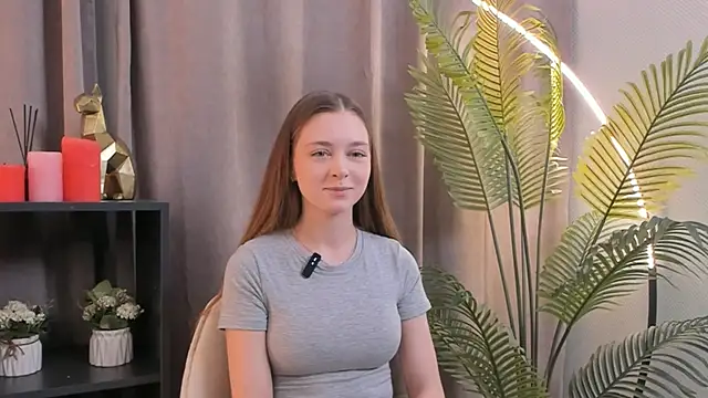 Snapshot of AnhMounkes chatting on 11-08-25, 07:19 AnhMounkes online show from 11-08-25, 07:19