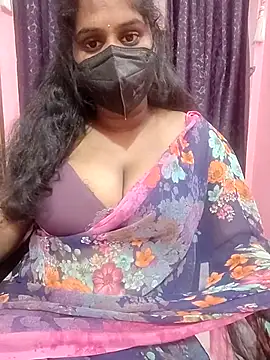 Snapshot of Keerthee_ chatting on 11-07-25, 09:53 Keerthee online show from 11-07-25, 09:53